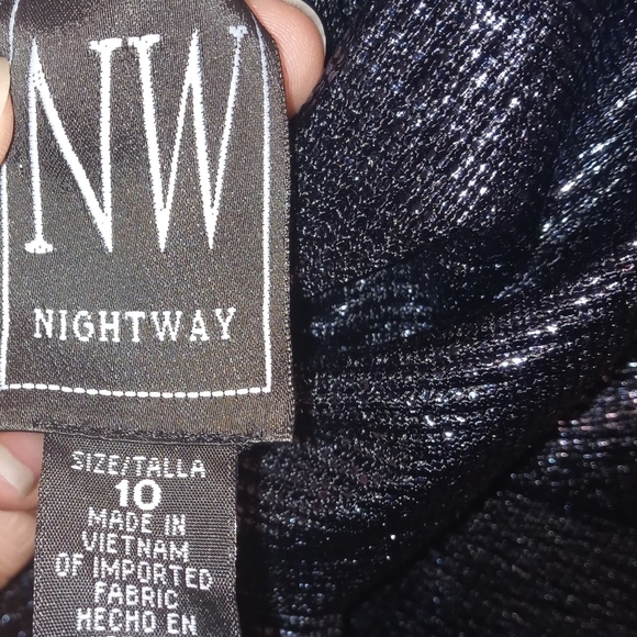 NIGHTWAY. DRESS - Picture 6 of 6